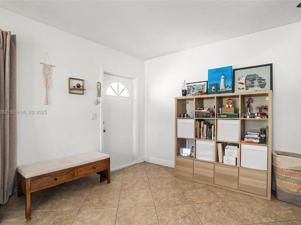 4605 SW 139th Ct 814, Miami FL 33175