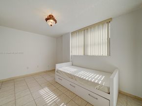 1623 Collins Ave 512, Miami Beach FL 33139