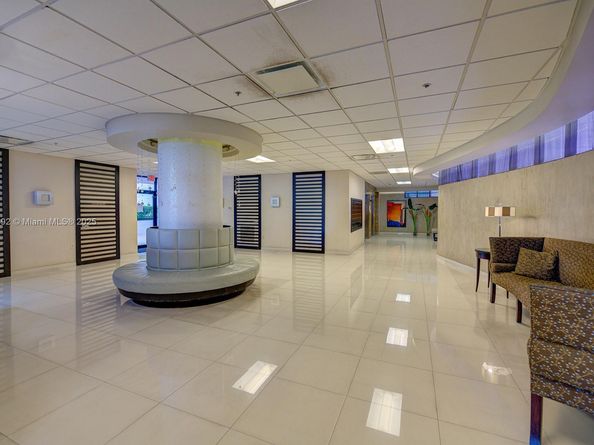 1623 Collins Ave 512, Miami Beach FL 33139