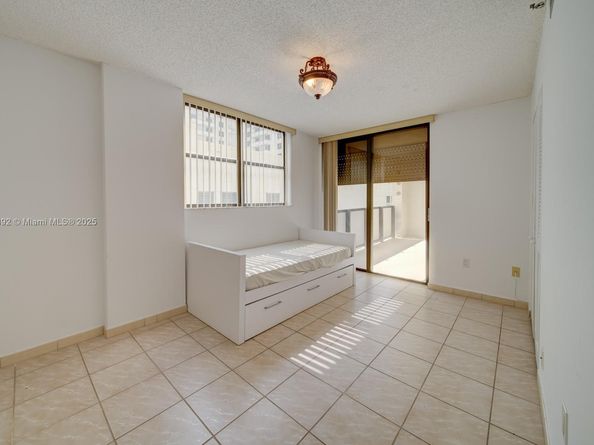 1623 Collins Ave 512, Miami Beach FL 33139
