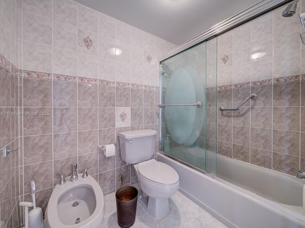 1623 Collins Ave 512, Miami Beach FL 33139