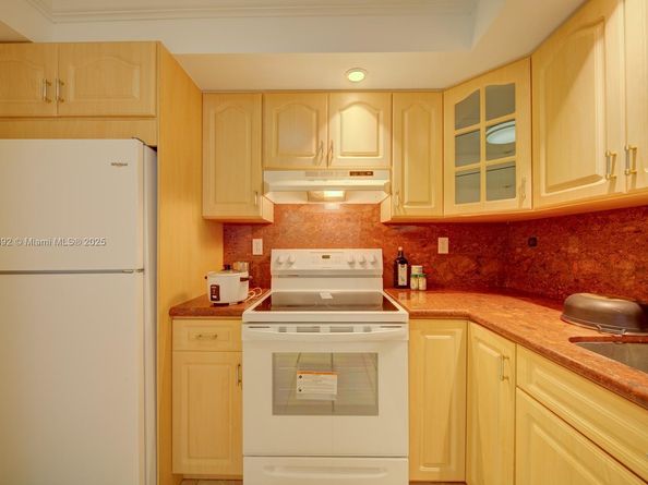 1623 Collins Ave 512, Miami Beach FL 33139