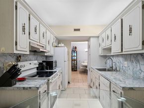 3800 Hillcrest Dr 210, Hollywood FL 33021
