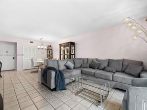 3800 Hillcrest Dr 210, Hollywood FL 33021