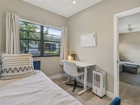 7845 NE Bayshore Ct 16, Miami FL 33138