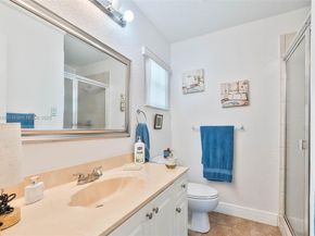 9021 NW 13th St, Plantation FL 33322