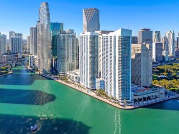 325 S Biscayne Blvd