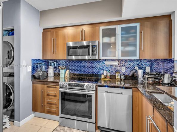 325 S Biscayne Blvd 3726, Miami FL 33131