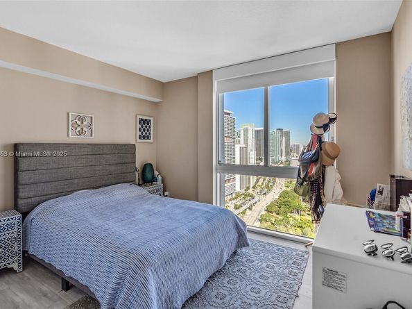 325 S Biscayne Blvd 3726, Miami FL 33131