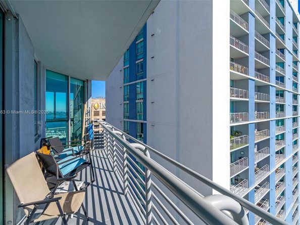 325 S Biscayne Blvd 3726, Miami FL 33131