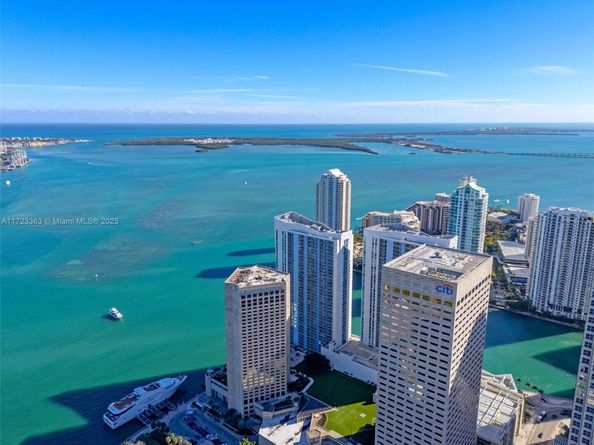 325 S Biscayne Blvd 3726, Miami FL 33131