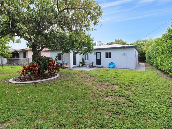 231 NE 43rd St, Miami FL 33137