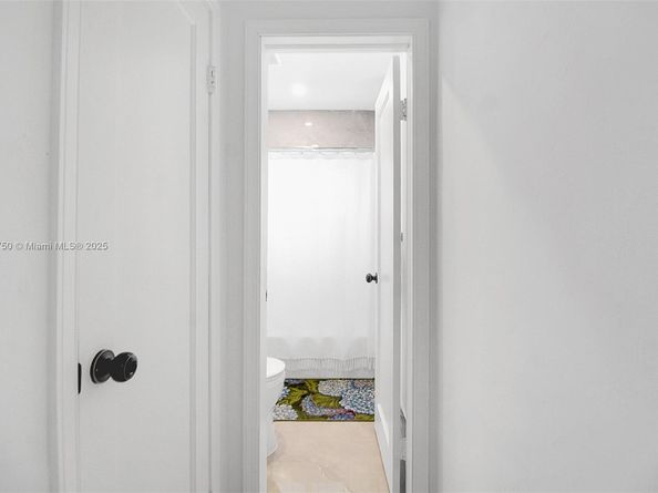 231 NE 43rd St, Miami FL 33137