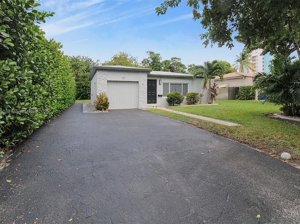 231 NE 43rd St, Miami FL 33137