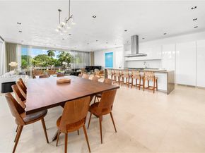 1041 W 48th St, Miami Beach FL 33140
