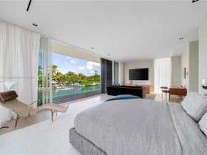 1041 W 48th St, Miami Beach FL 33140