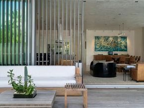 1041 W 48th St, Miami Beach FL 33140