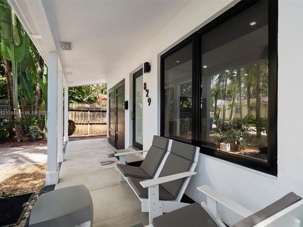 829 SW 4th Ct, Fort Lauderdale FL 33312