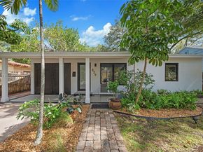 829 SW 4th Ct, Fort Lauderdale FL 33312