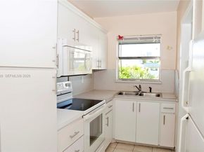 270 Layne Blvd 305, Hallandale Beach FL 33009