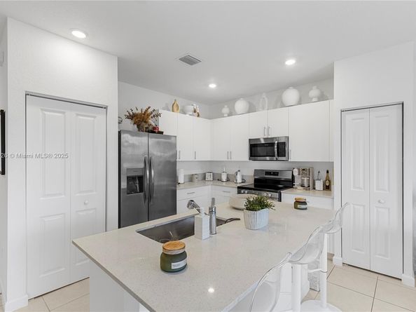 12022 NW 46th St, Coral Springs FL 33076