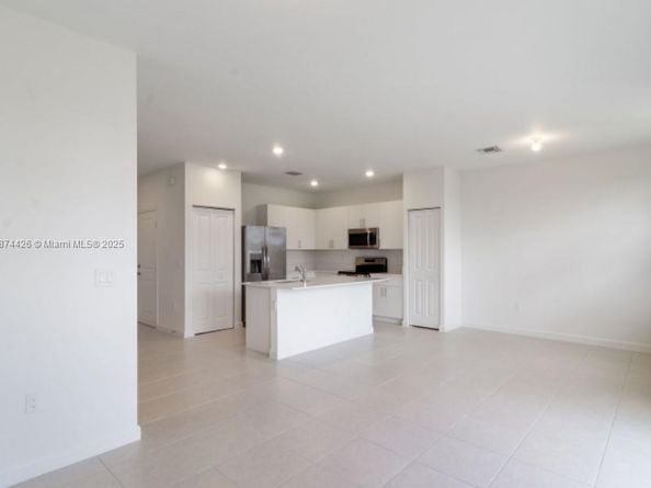 12022 NW 46th St, Coral Springs FL 33076