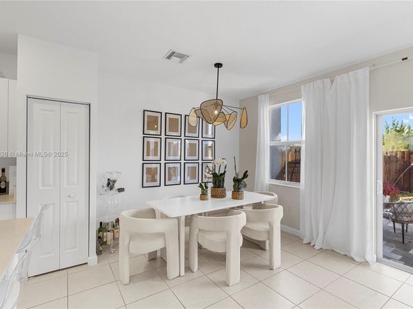 12022 NW 46th St, Coral Springs FL 33076