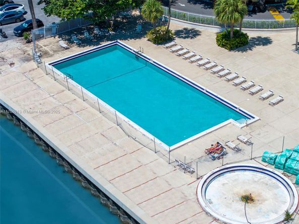 7441 Wayne Ave 11F, Miami Beach FL 33141