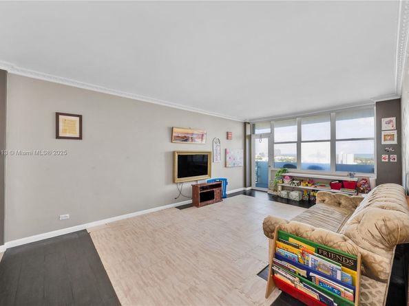 7441 Wayne Ave 11F, Miami Beach FL 33141