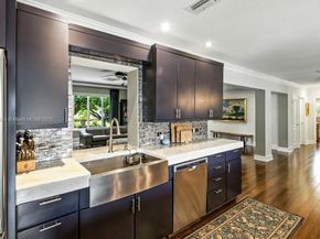 1708 NE 47th St, Oakland Park FL 33334