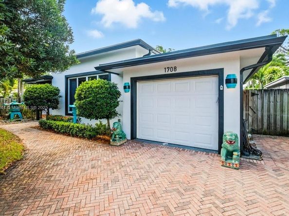 1708 NE 47th St, Oakland Park FL 33334