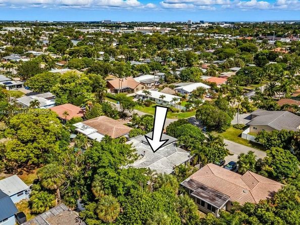 1708 NE 47th St, Oakland Park FL 33334