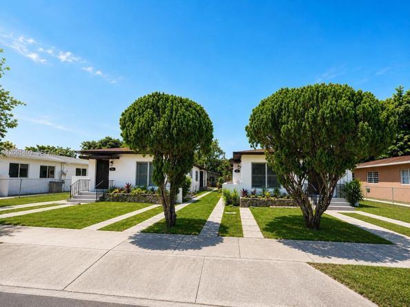 750-752 NW 52nd St, Miami FL 33127