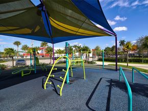 541 Blue Heron 205C, Hallandale Beach FL 33009