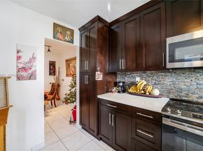 541 Blue Heron 205C, Hallandale Beach FL 33009