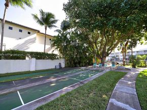 541 Blue Heron 205C, Hallandale Beach FL 33009