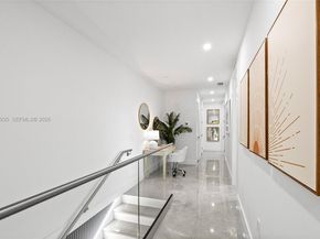 325 SW 16th St B, Fort Lauderdale FL 33315