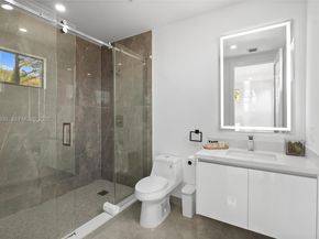 325 SW 16th St B, Fort Lauderdale FL 33315