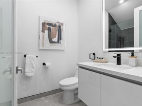 325 SW 16th St B, Fort Lauderdale FL 33315