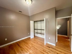 1127 Euclid Ave 203, Miami Beach FL 33139