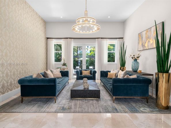 7222 SW 79th Ter, Miami FL 33143