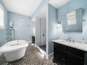 7222 SW 79th Ter, Miami FL 33143