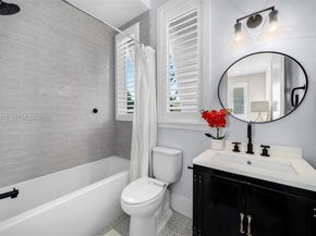 7222 SW 79th Ter, Miami FL 33143