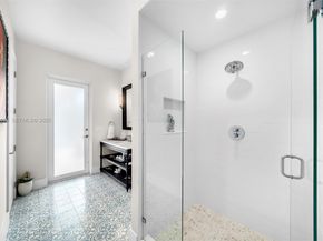 7222 SW 79th Ter, Miami FL 33143