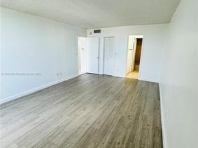 2020 NE 135th St 807, North Miami FL 33181