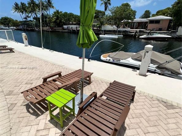2020 NE 135th St 807, North Miami FL 33181