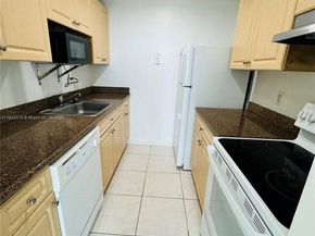 2020 NE 135th St 807, North Miami FL 33181