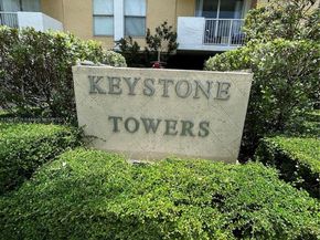 2020 NE 135th St 807, North Miami FL 33181