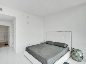 851 NE 1st Ave 3800, Miami FL 33132