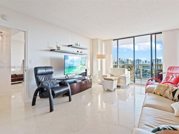 3598 Yacht Club Drive 1804, Aventura FL 33180